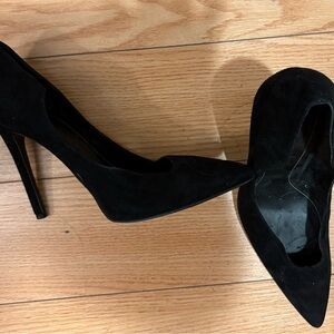 Black heels  👠 size 10 new